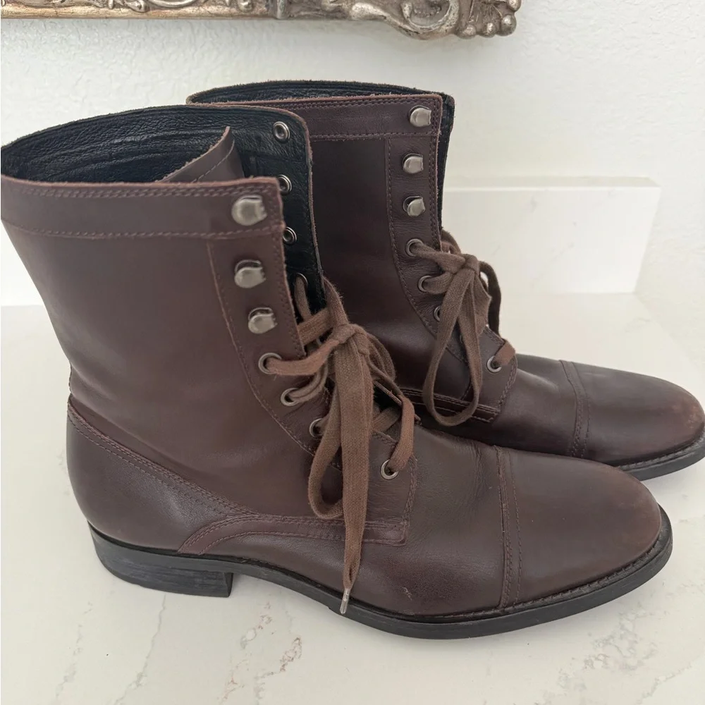 Kenneth Cole New York sturdy leather